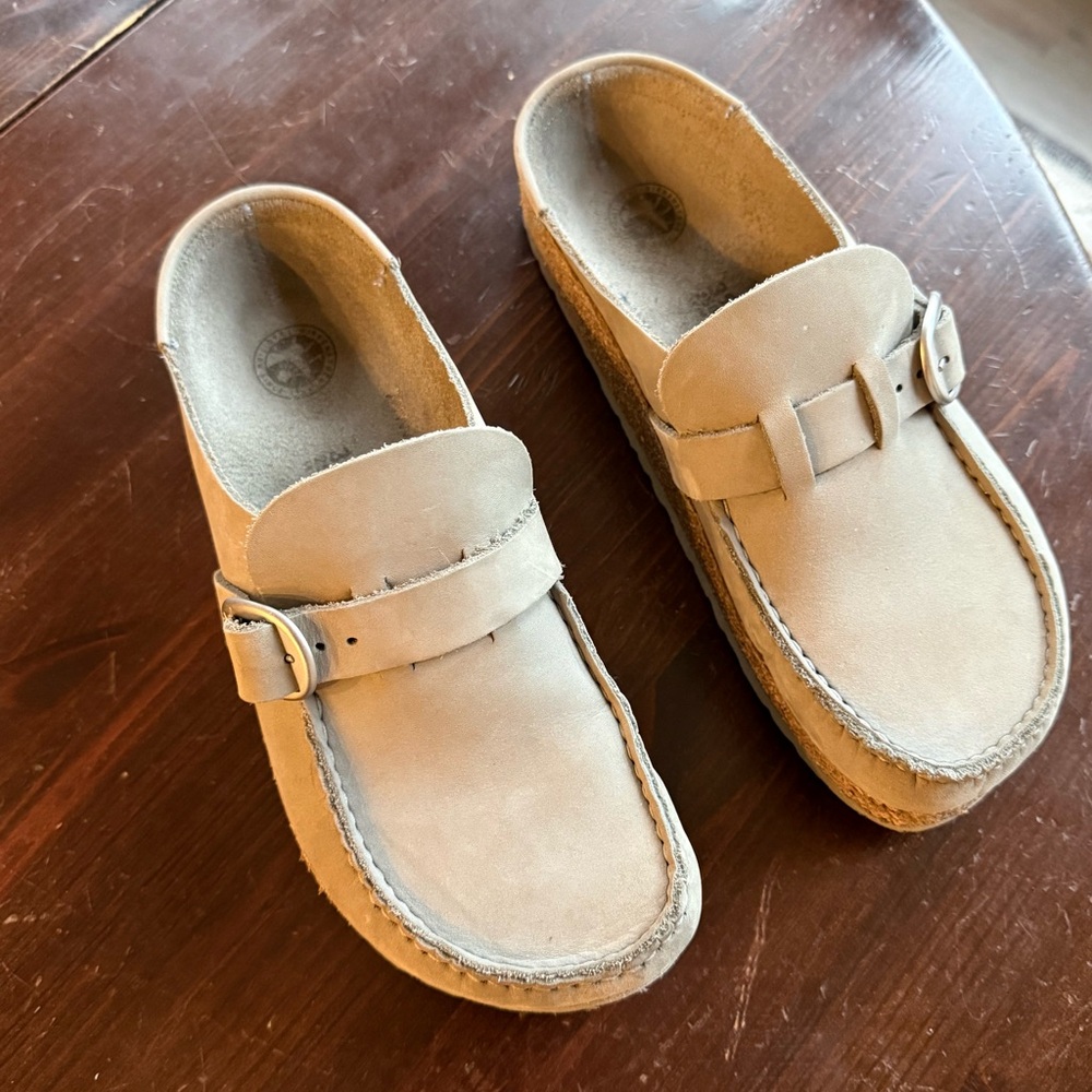Birkenstock Buckley 
Like new condition 
Size 39 = US 8 - 8.5 Women